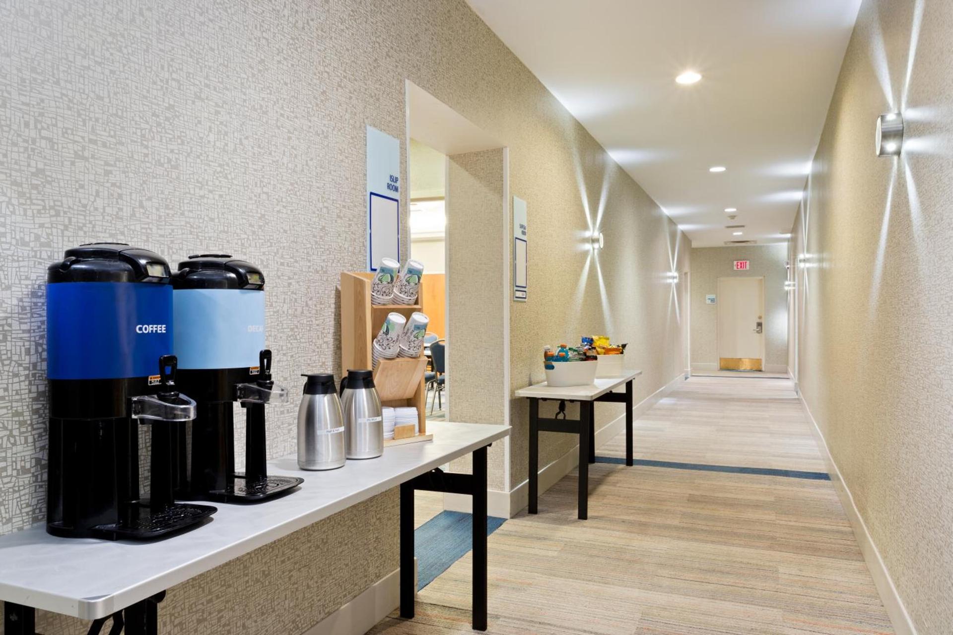Holiday Inn Express Hauppauge-Long Island by IHG photo 7
