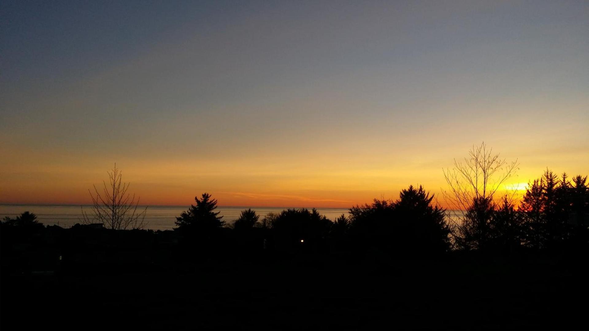 Blue Coast Inn & Suites photo 5