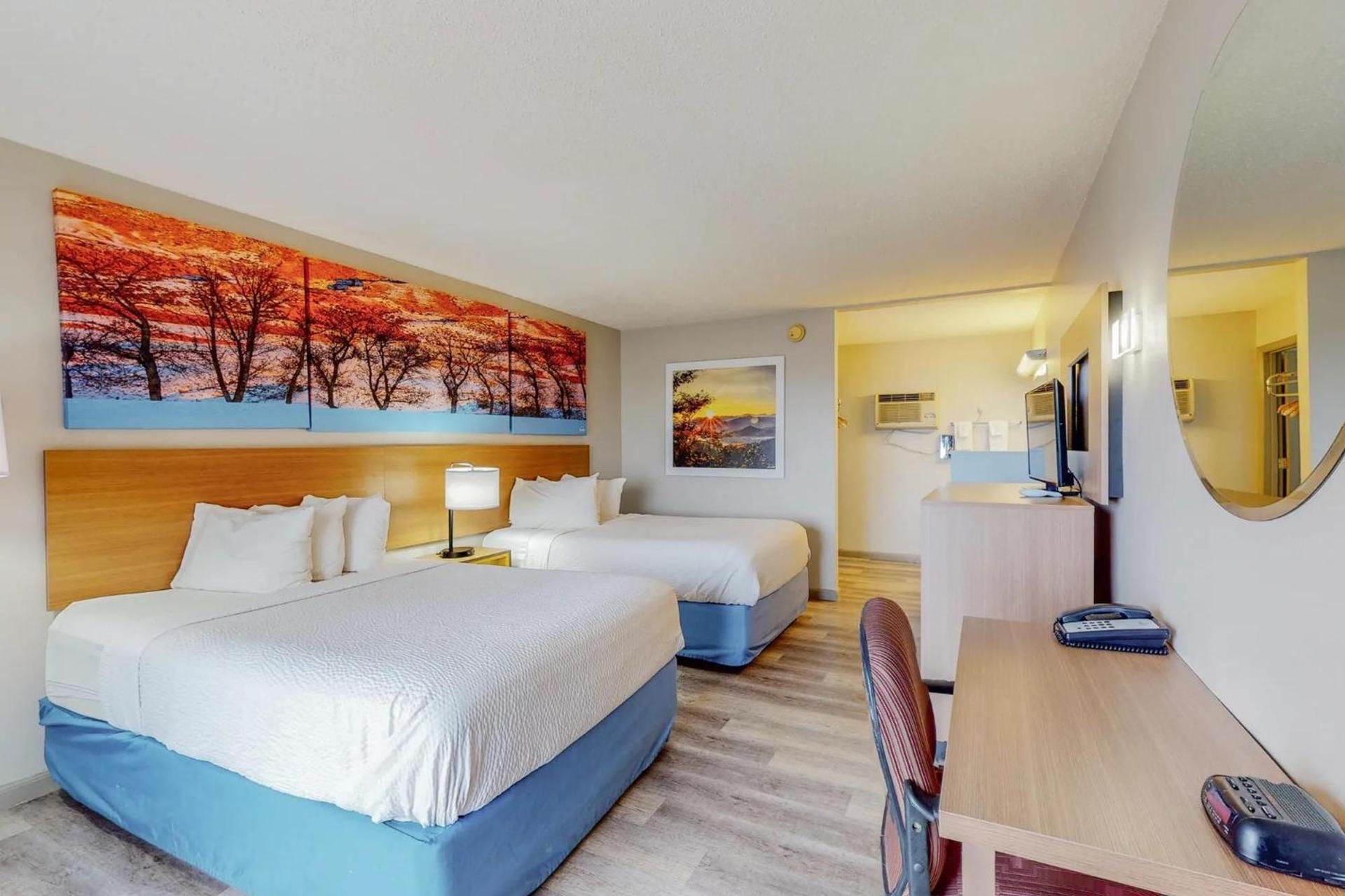 Days Inn by Wyndham Socorro photo 24