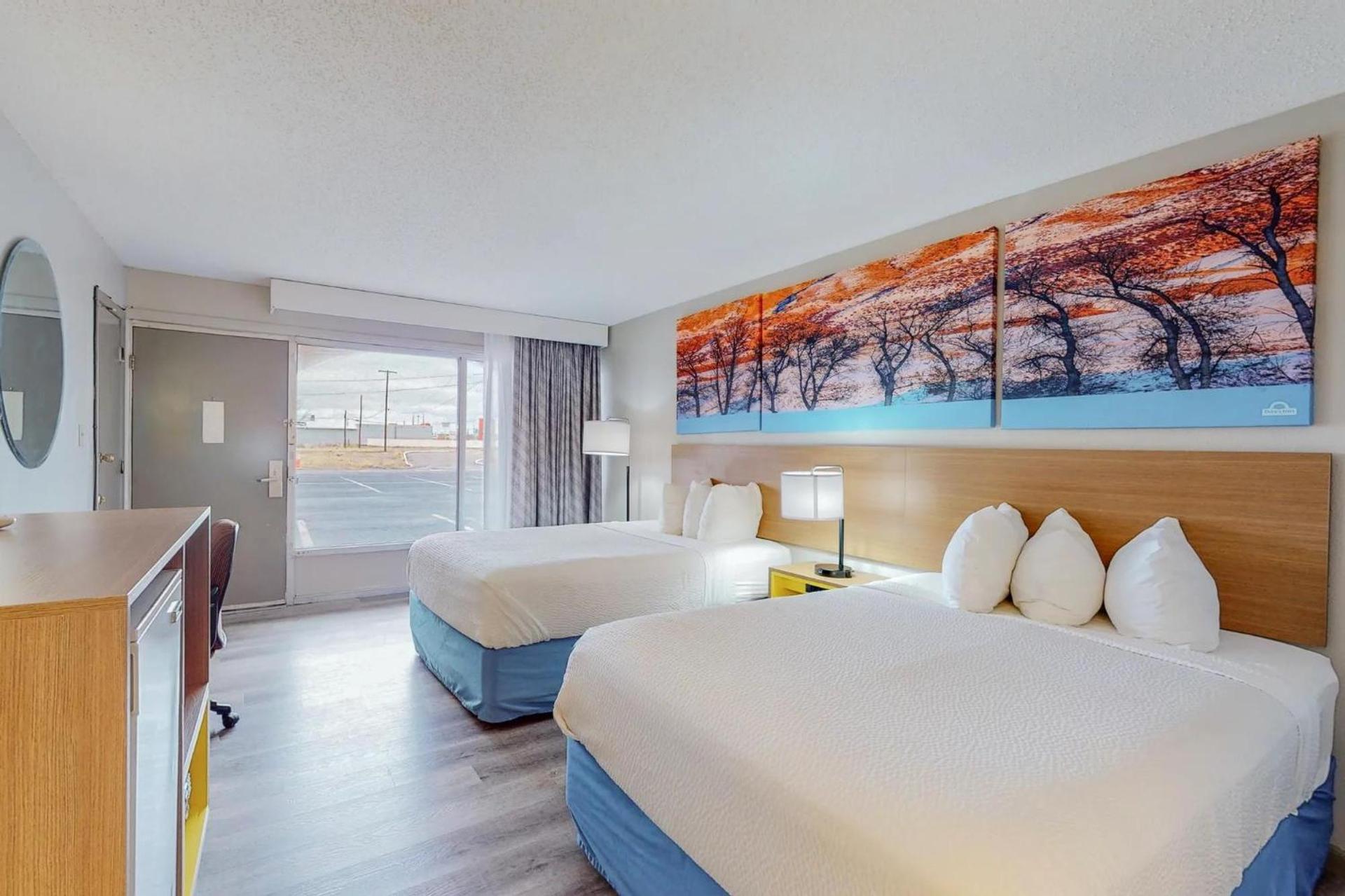 Days Inn by Wyndham Socorro photo 26