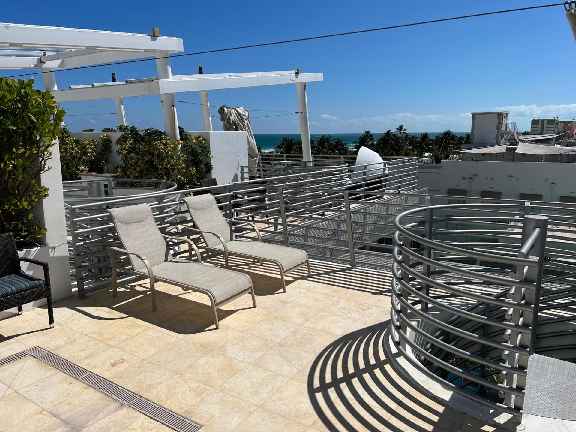 Boutique Suites 3 min walk to beach photo 83