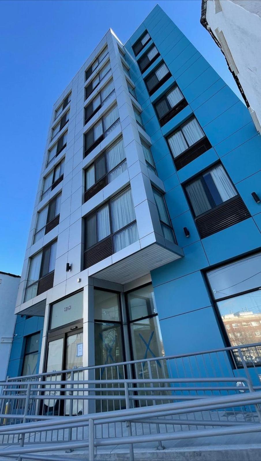 Royal Hotel Bronx — hotel in Bronx
