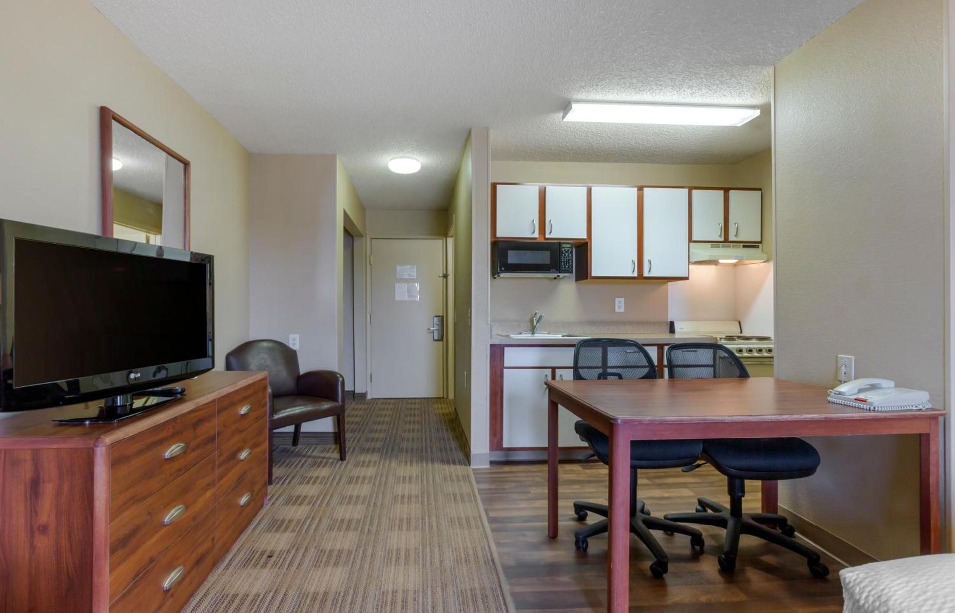 Extended Stay America Suites - El Paso - West photo 66