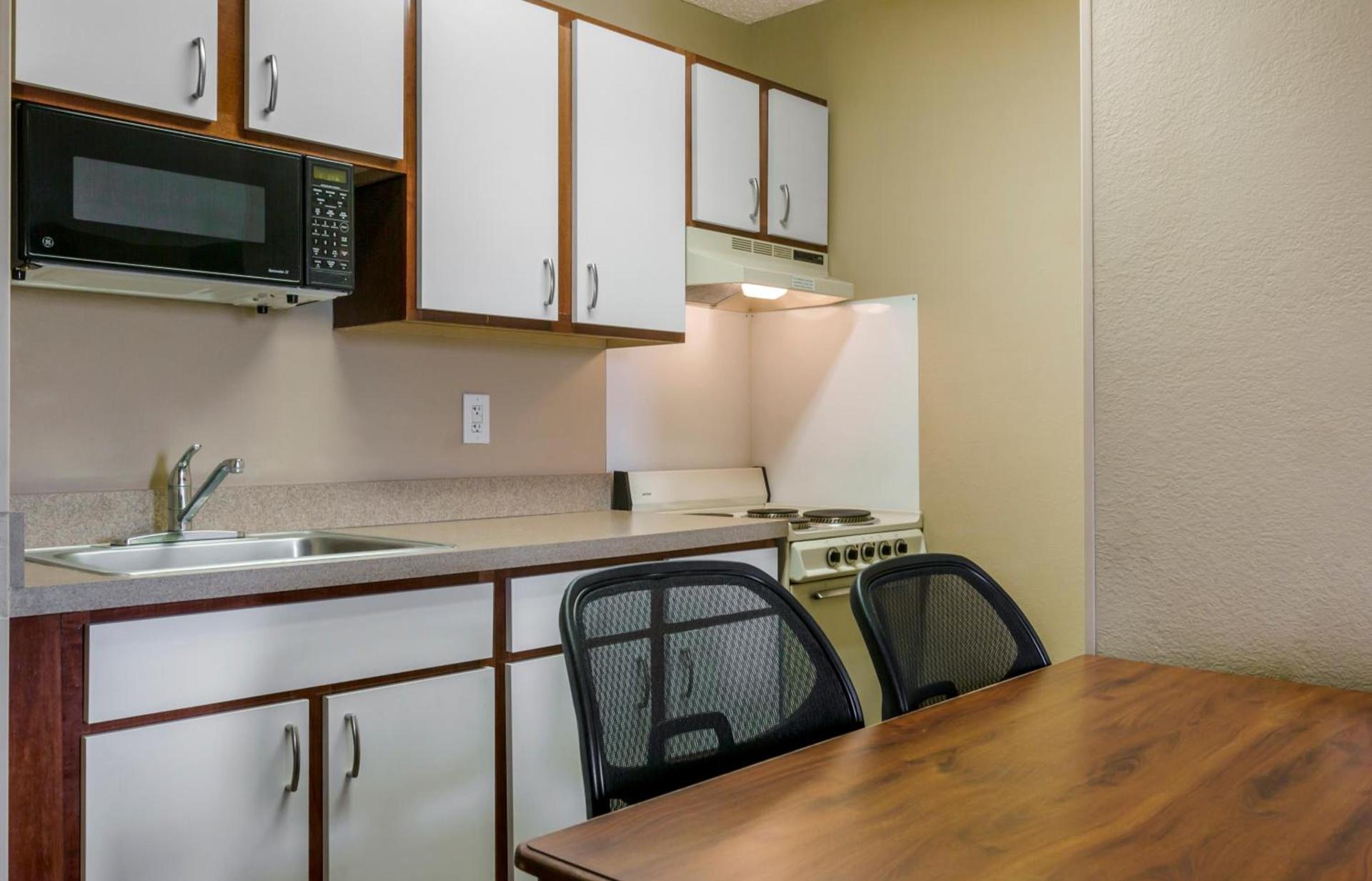 Extended Stay America Suites - El Paso - West photo 68