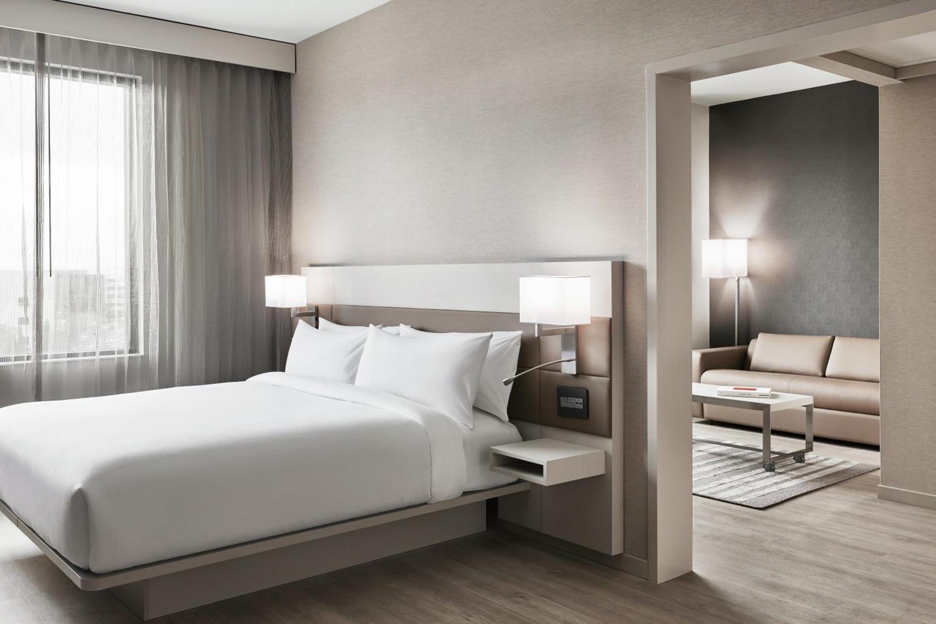 AC Hotel by Marriott Charlotte SouthPark photo 64