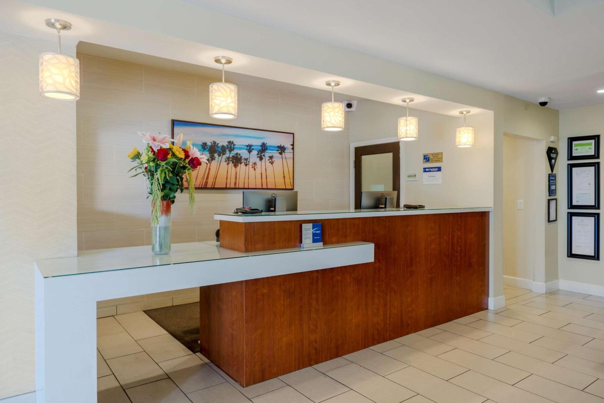 Best Western Plus South Coast Inn photo 3