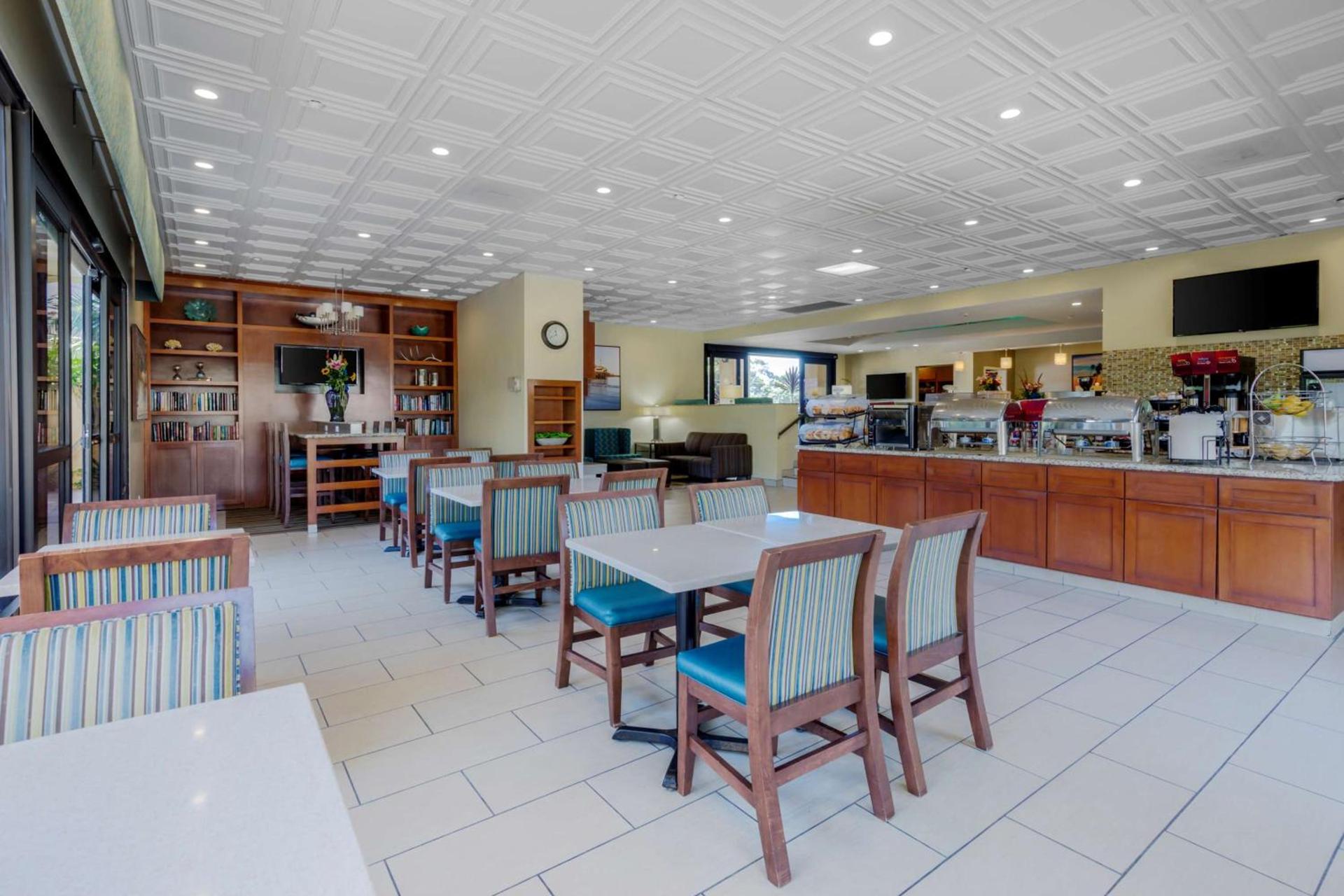 Best Western Plus South Coast Inn photo 7