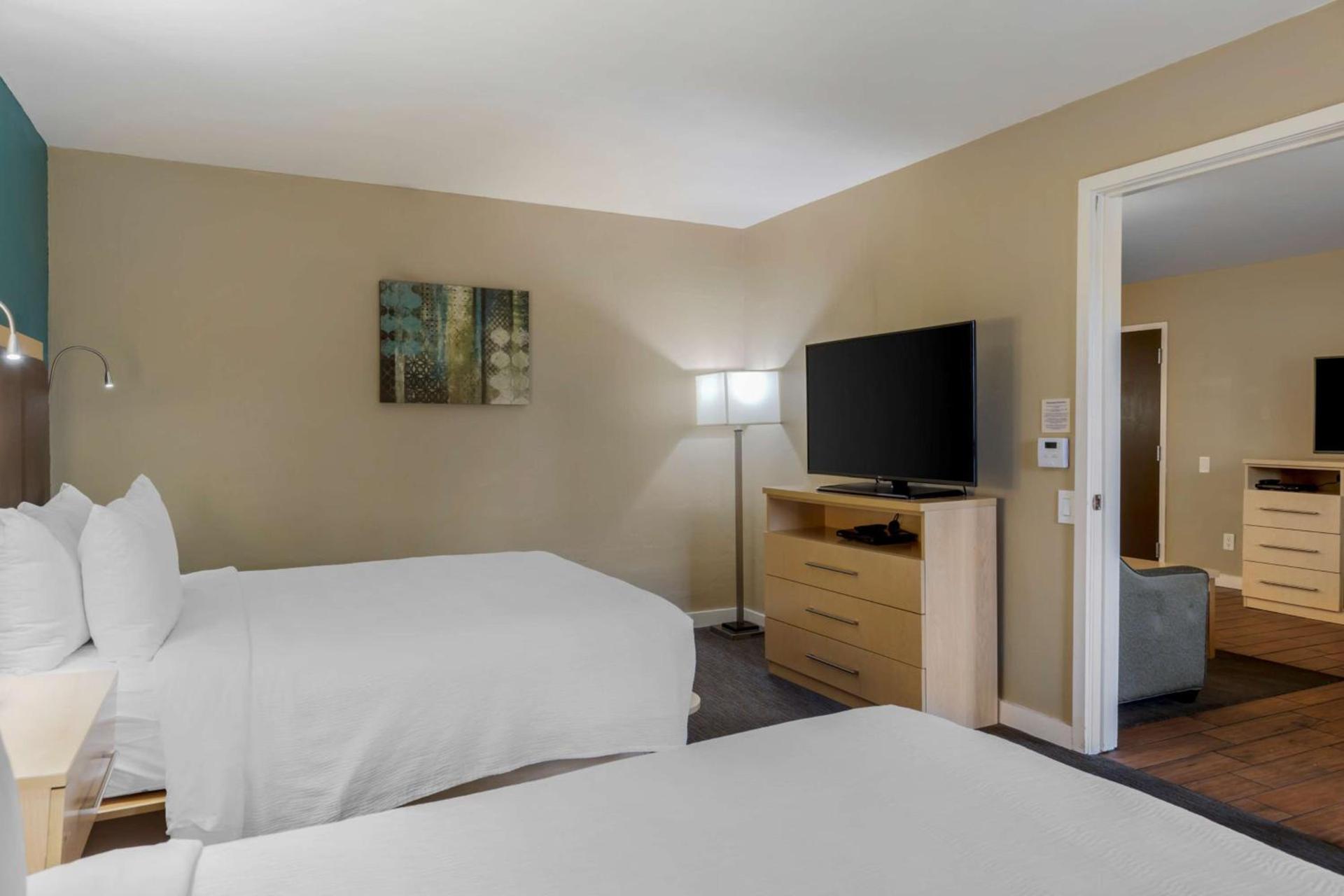 Best Western Plus South Coast Inn photo 40