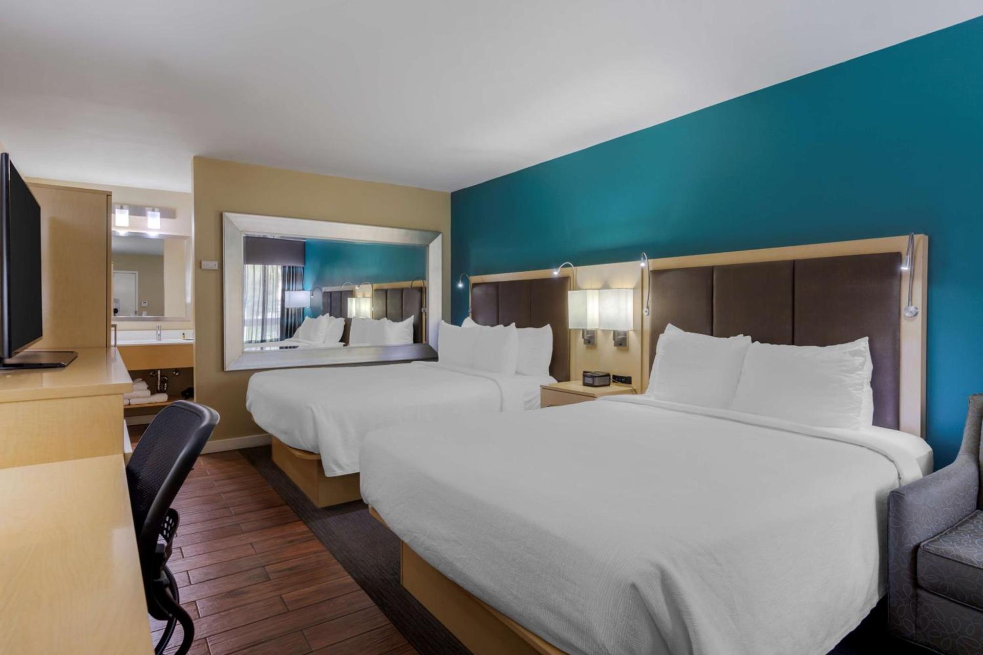 Best Western Plus South Coast Inn photo 42