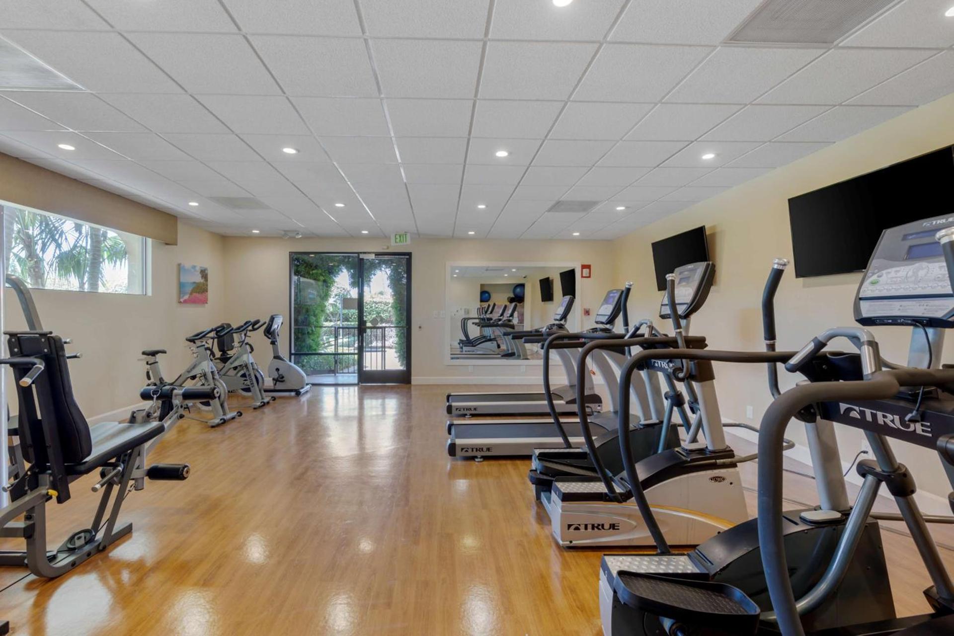 Best Western Plus South Coast Inn photo 8