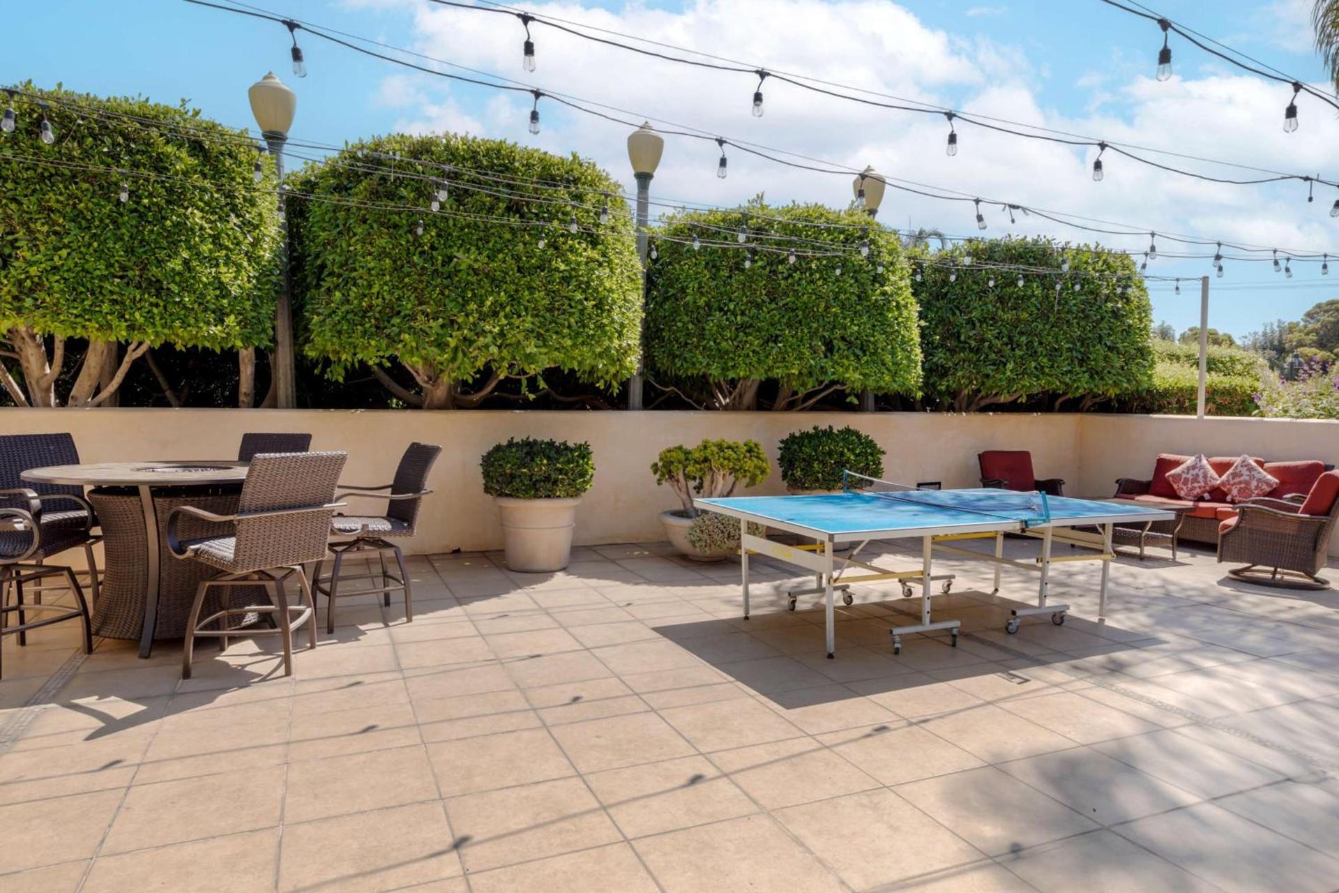 Best Western Plus South Coast Inn photo 17