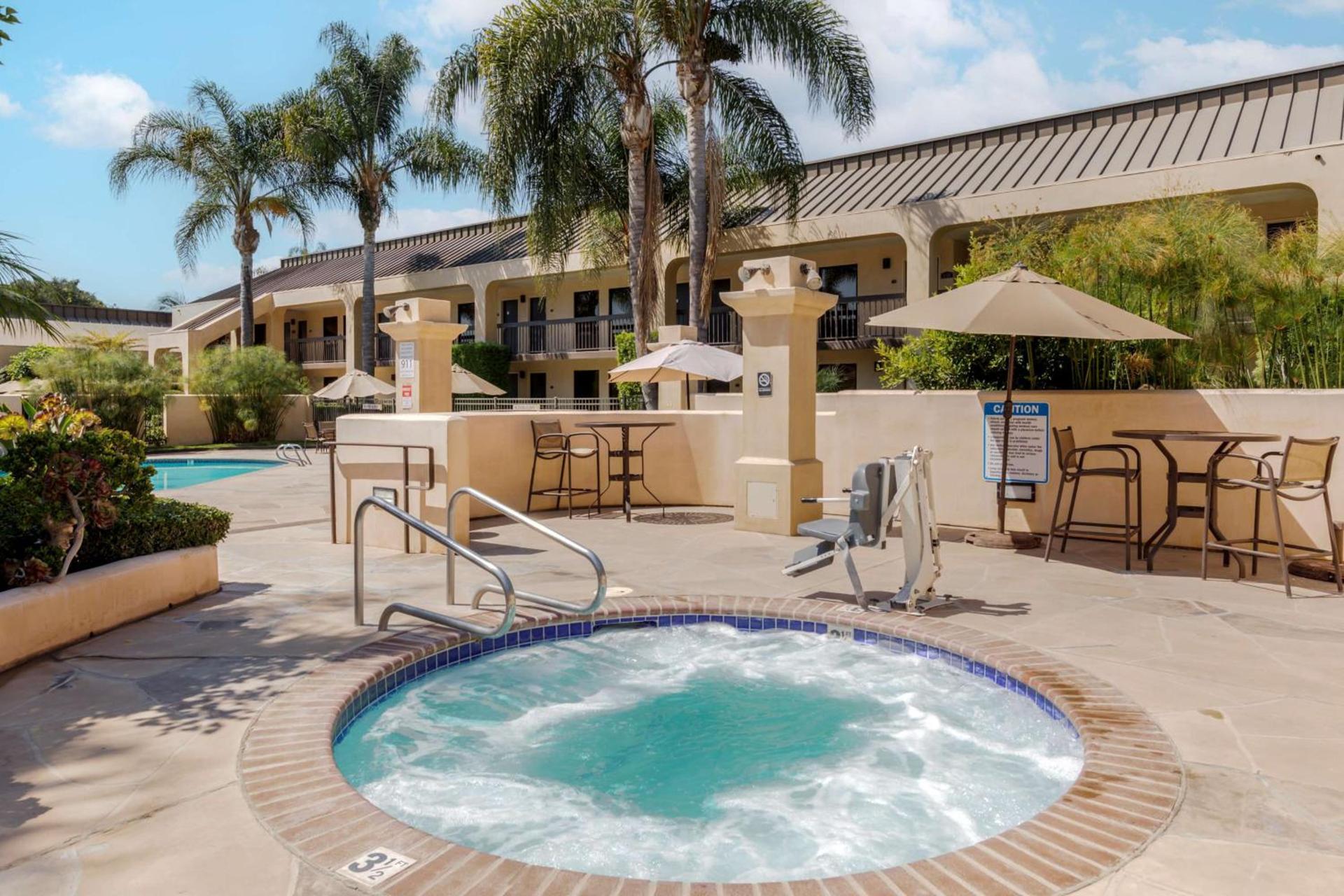 Best Western Plus South Coast Inn photo 19