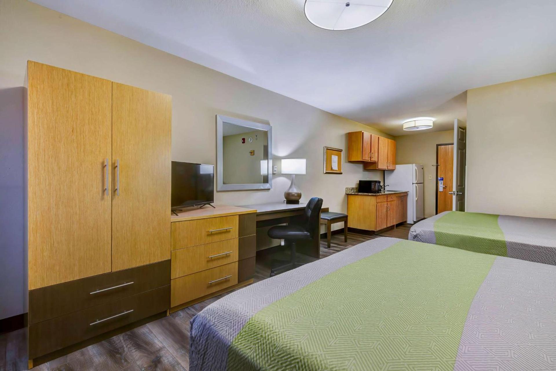 Studio 6 Lenexa - Overland Park photo 16