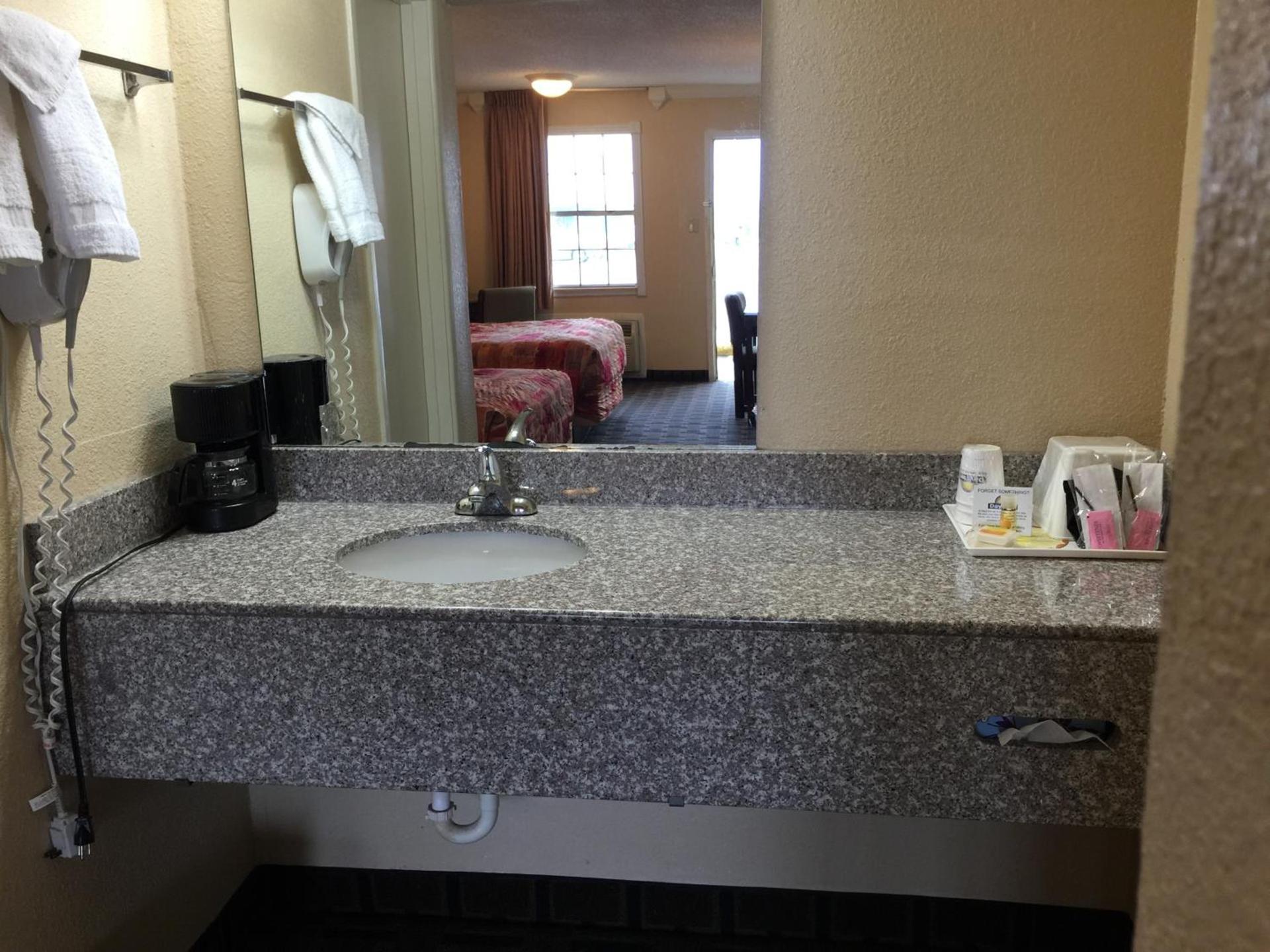 Knights Inn Greenville photo 24