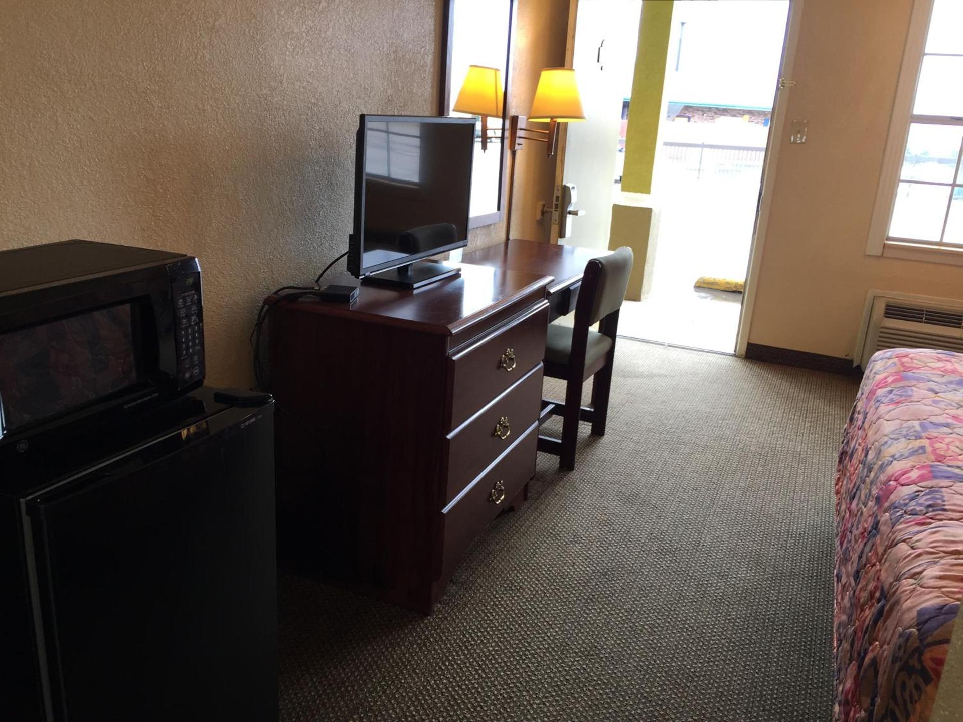Knights Inn Greenville photo 21