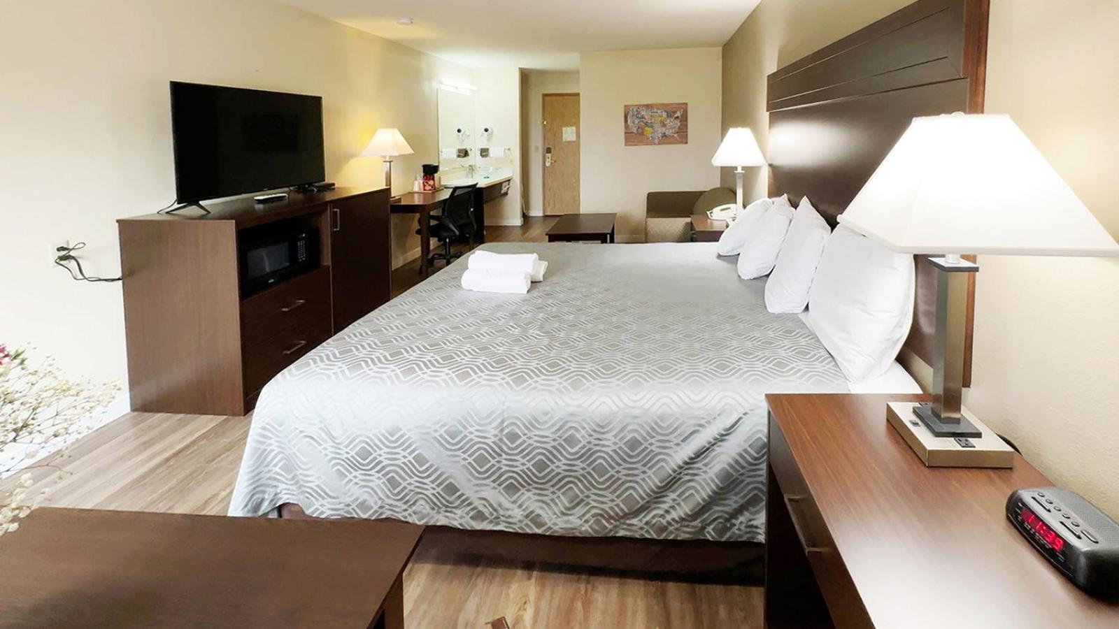 Ocean Star Inn photo 36