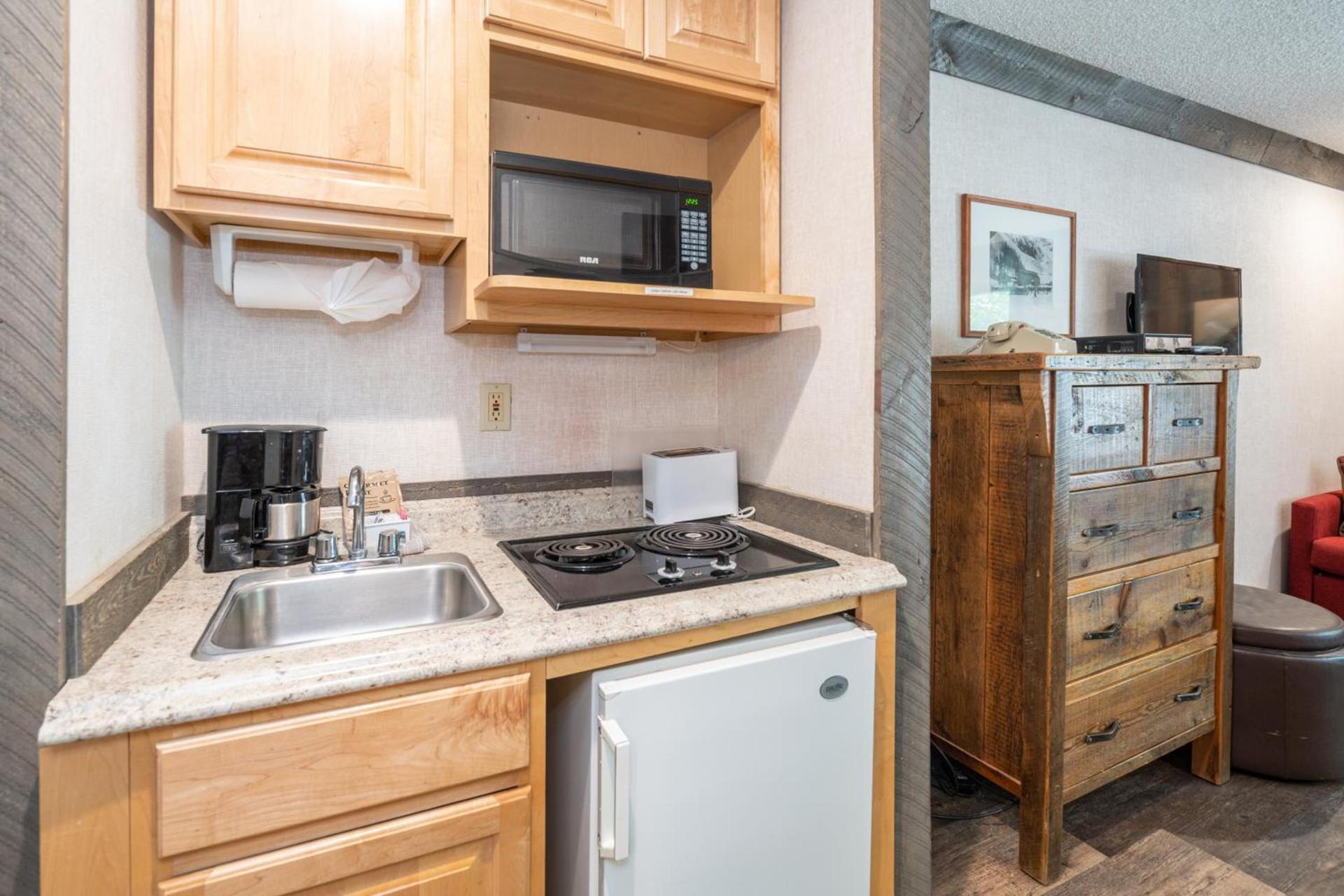 Mountainside Inn 412 by Alpine Lodging Telluride photo 5