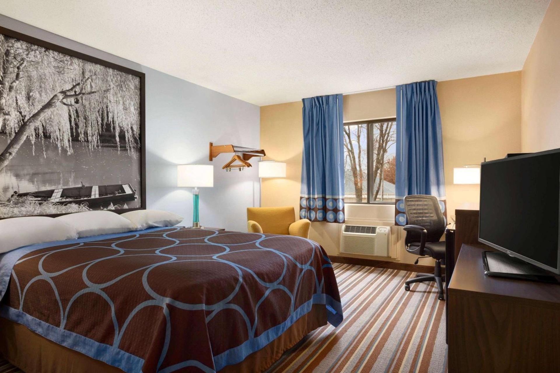 Americas Best Value Inn Pittsburg photo 18