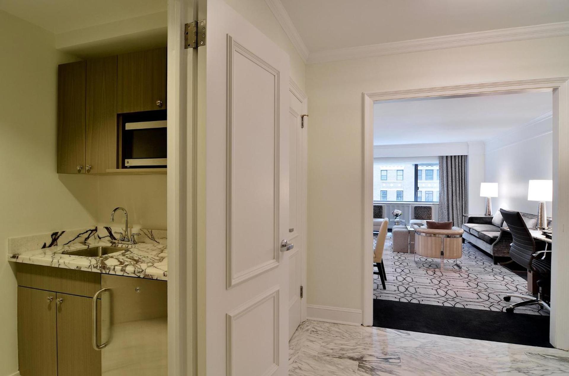 Loews Regency New York Hotel photo 71