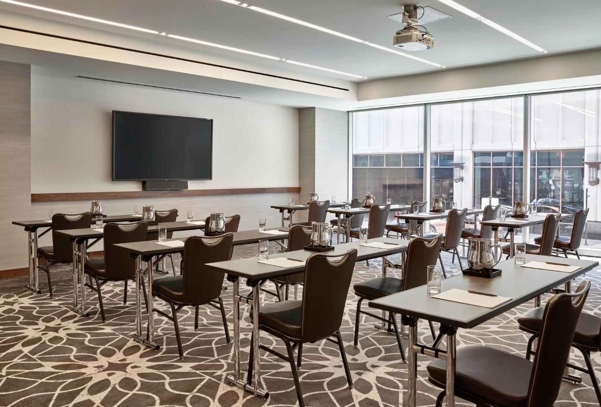 Loews Chicago Hotel photo 86