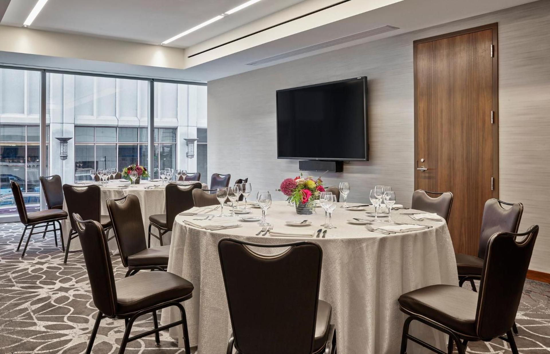Loews Chicago Hotel photo 91