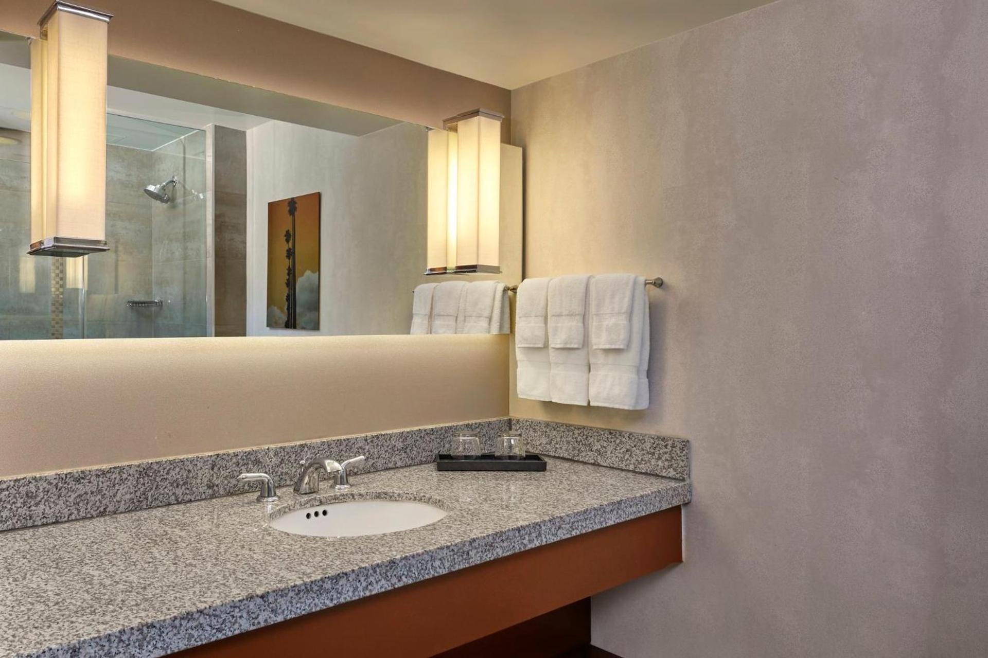 Loews Hollywood Hotel photo 26