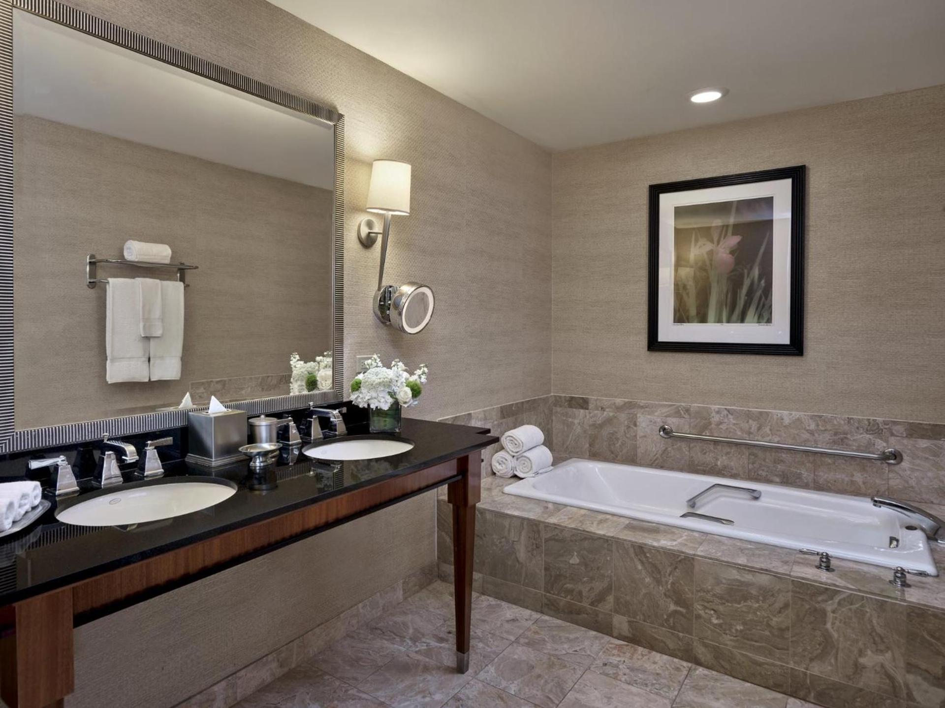 Loews New Orleans Hotel photo 36