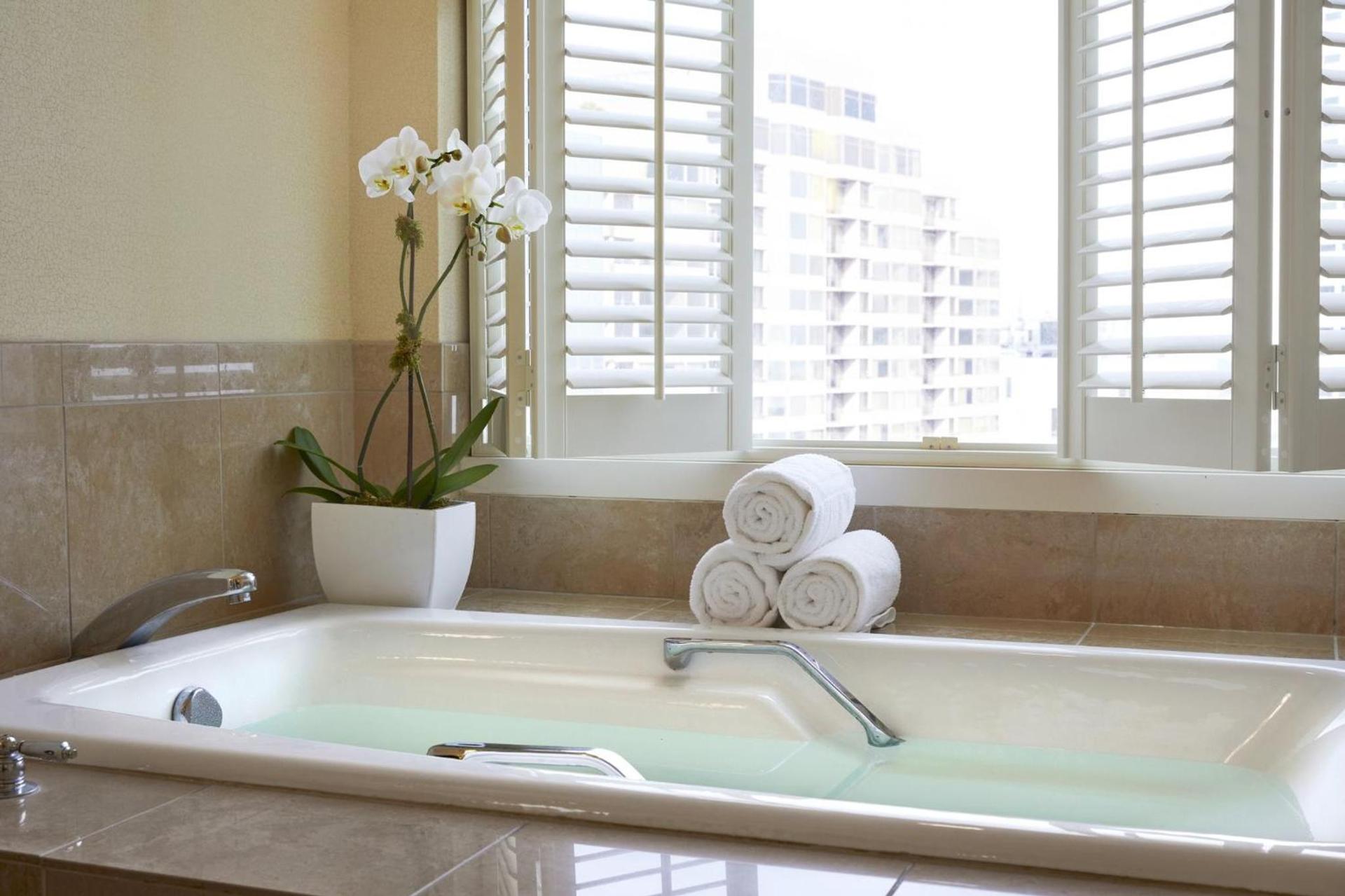 Loews New Orleans Hotel photo 35