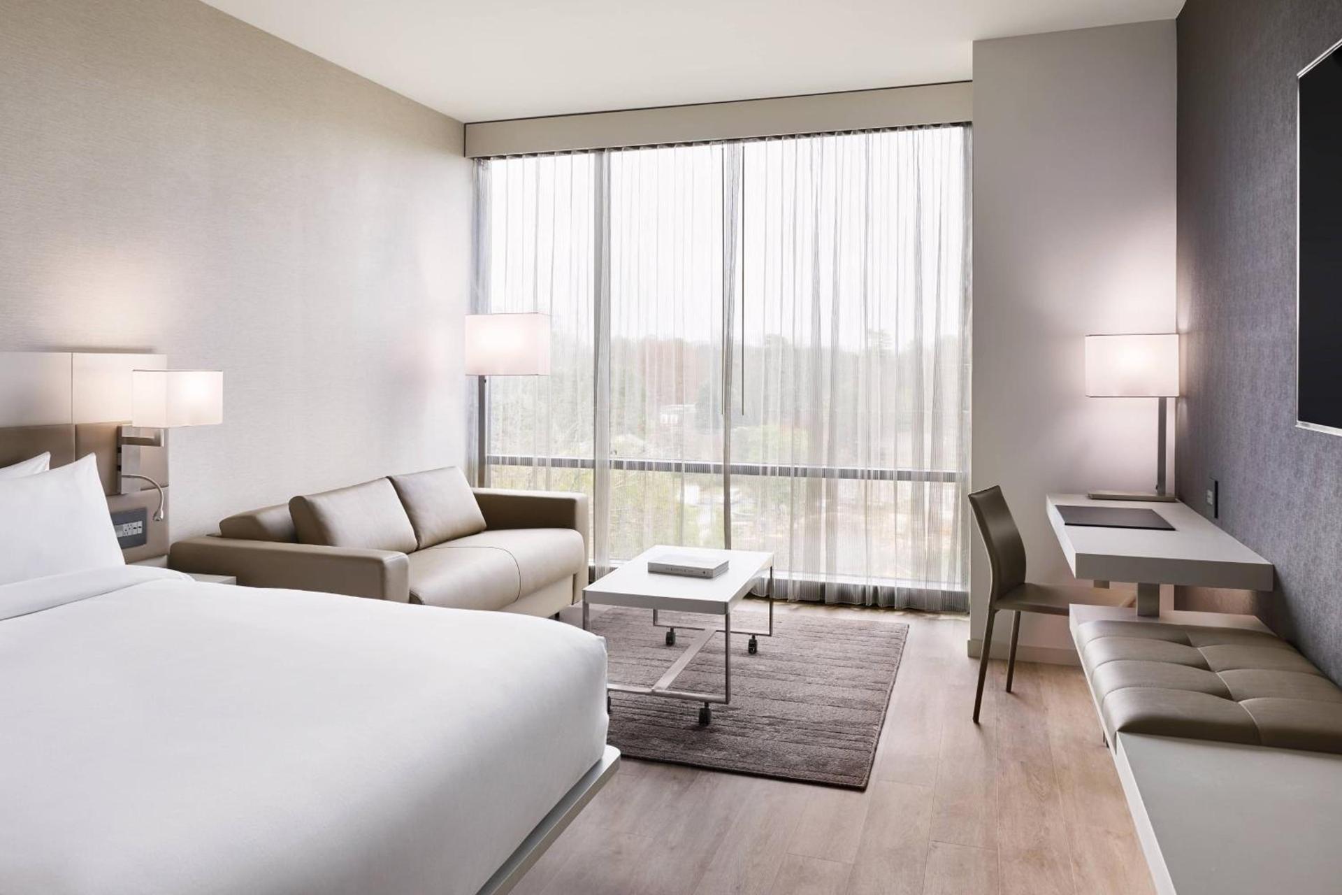 AC Hotel by Marriott Charlotte SouthPark photo 14