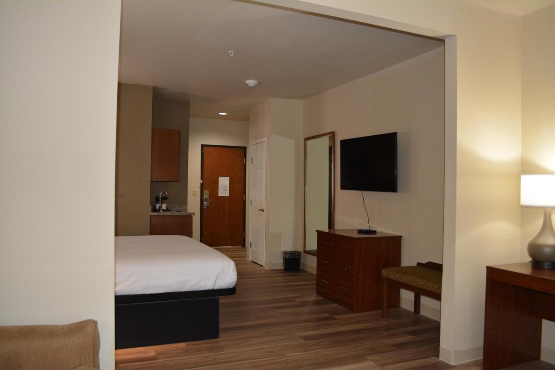 Wingate by Wyndham College Station South photo 10