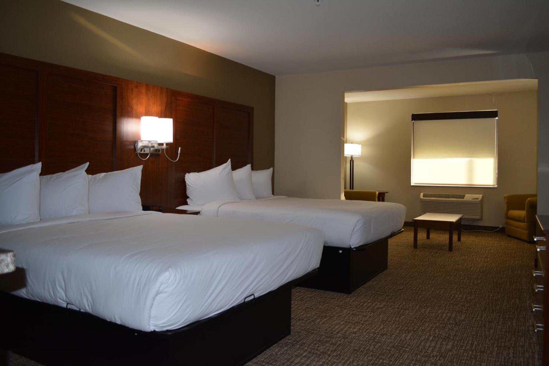 Wingate by Wyndham College Station South photo 13