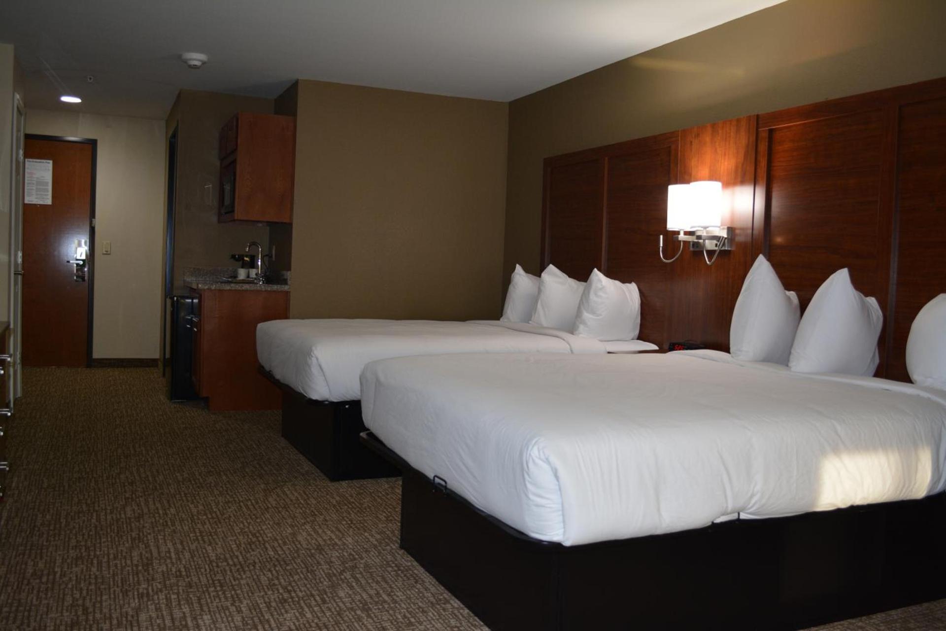 Wingate by Wyndham College Station South photo 12