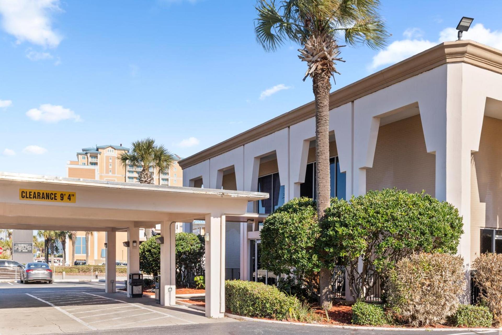 Ocean Crest Inn and Suites photo 4