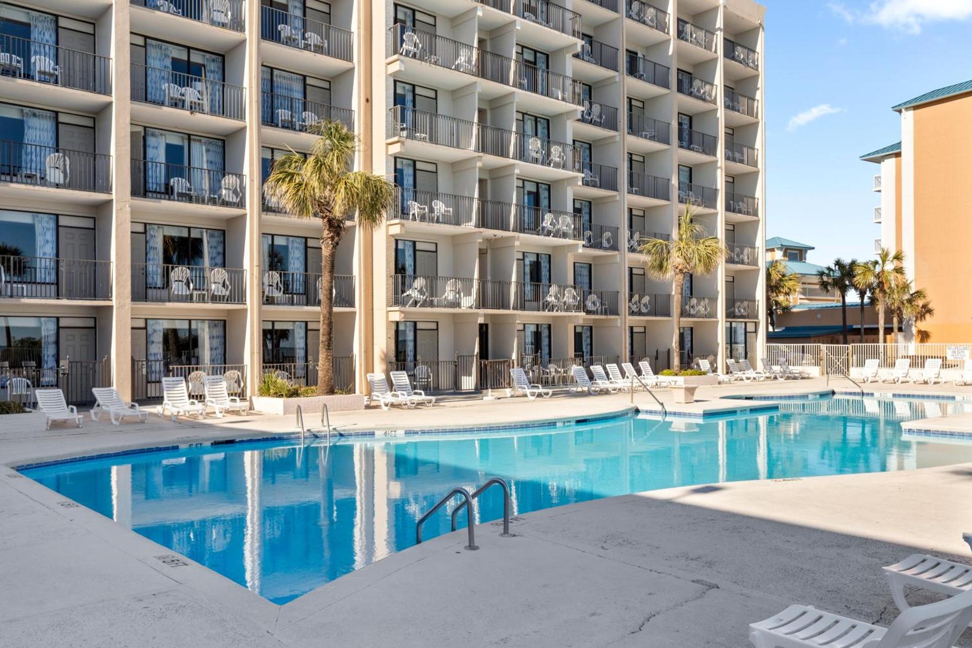 Ocean Crest Inn and Suites photo 11