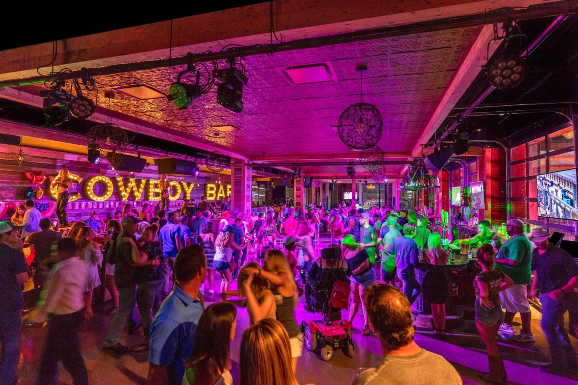 Live! by Loews - Arlington, TX photo 49