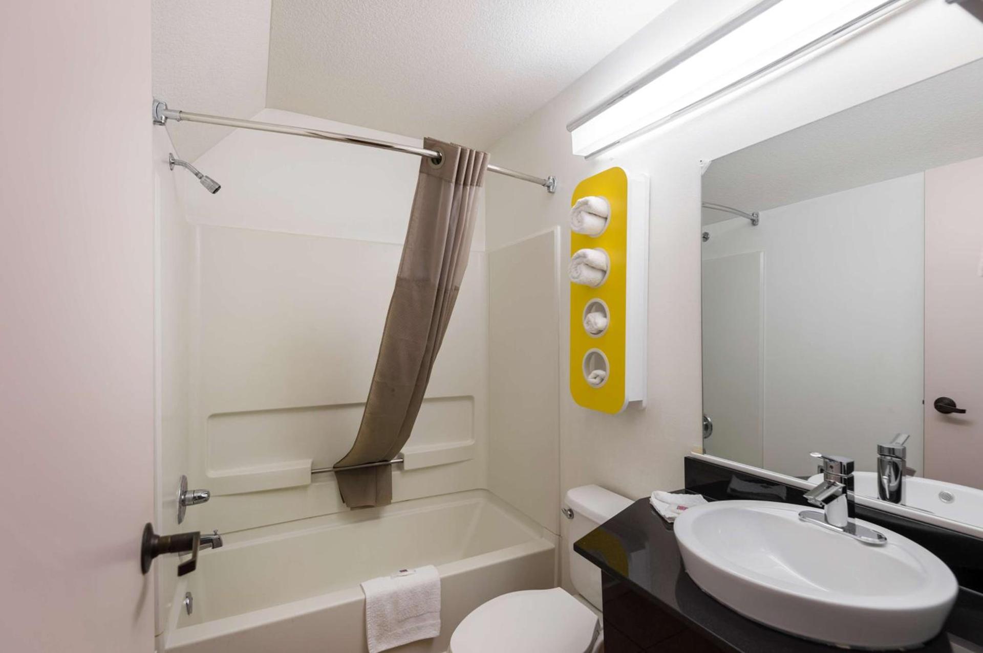 Motel 6-Olathe, KS photo 19