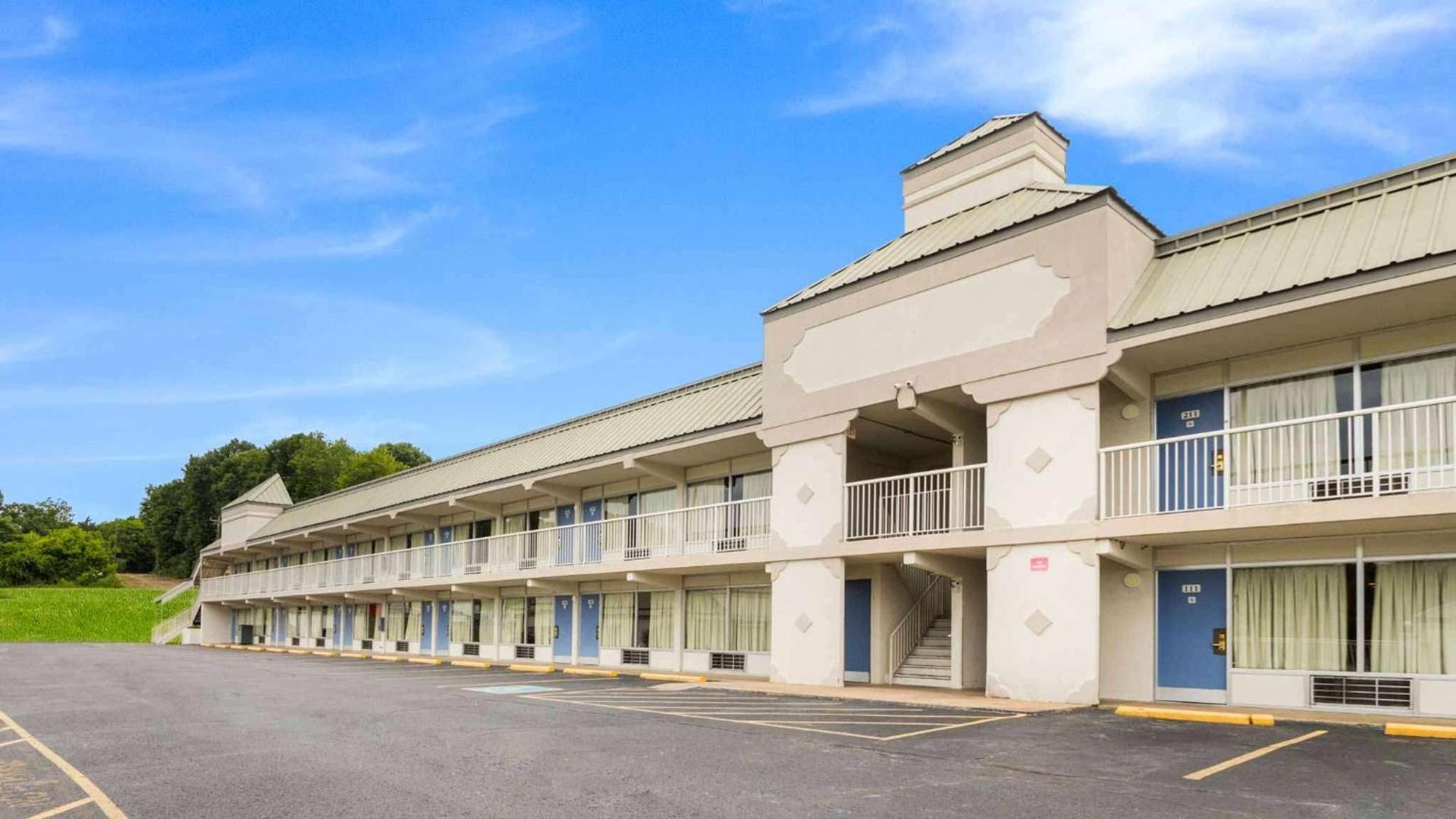 Motel 6-Pulaski, TN photo 2