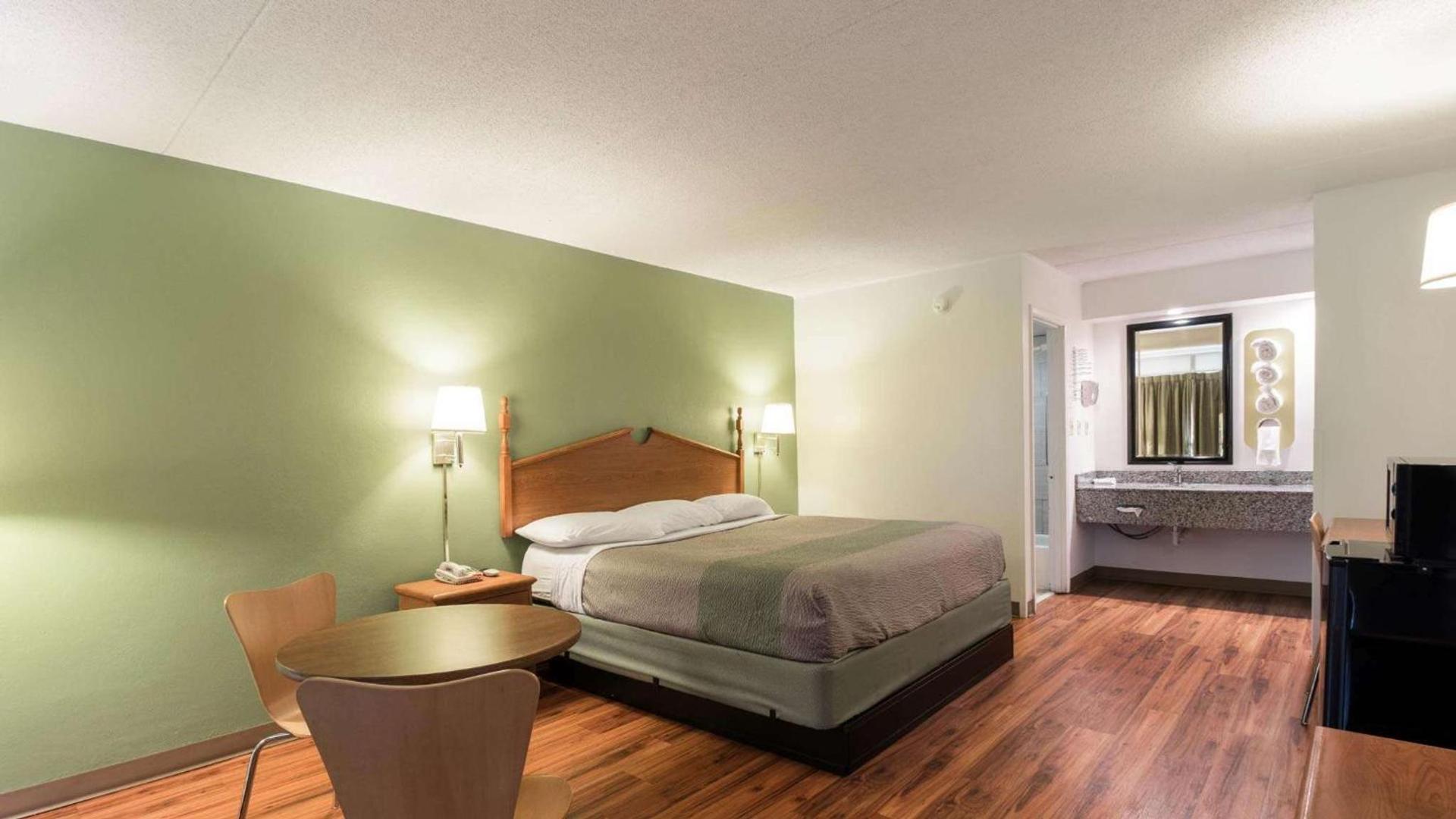 Motel 6-Pulaski, TN photo 7