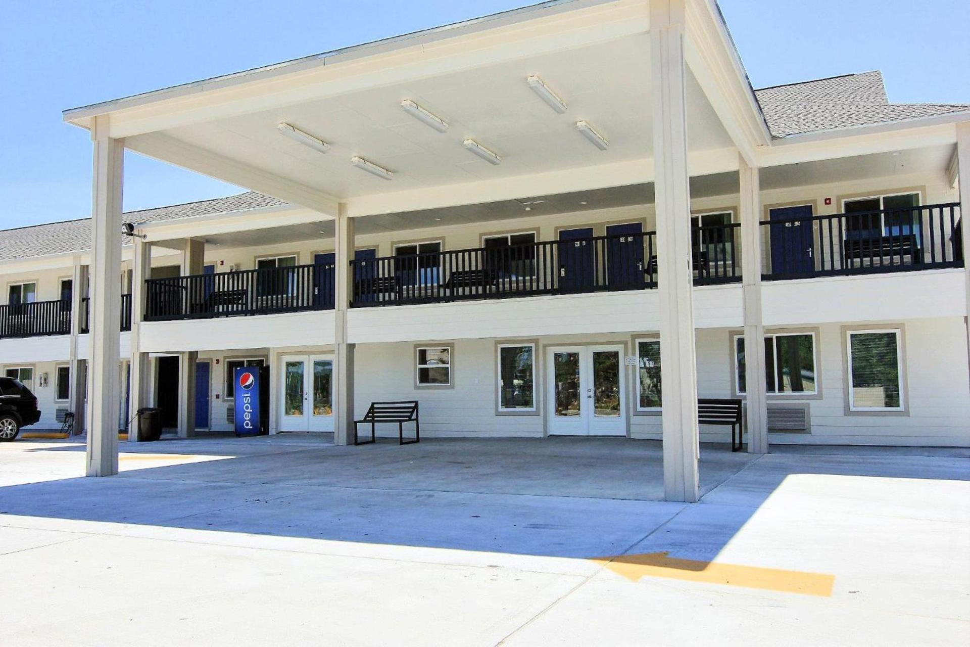 Motel 6-Rockport, TX photo 2