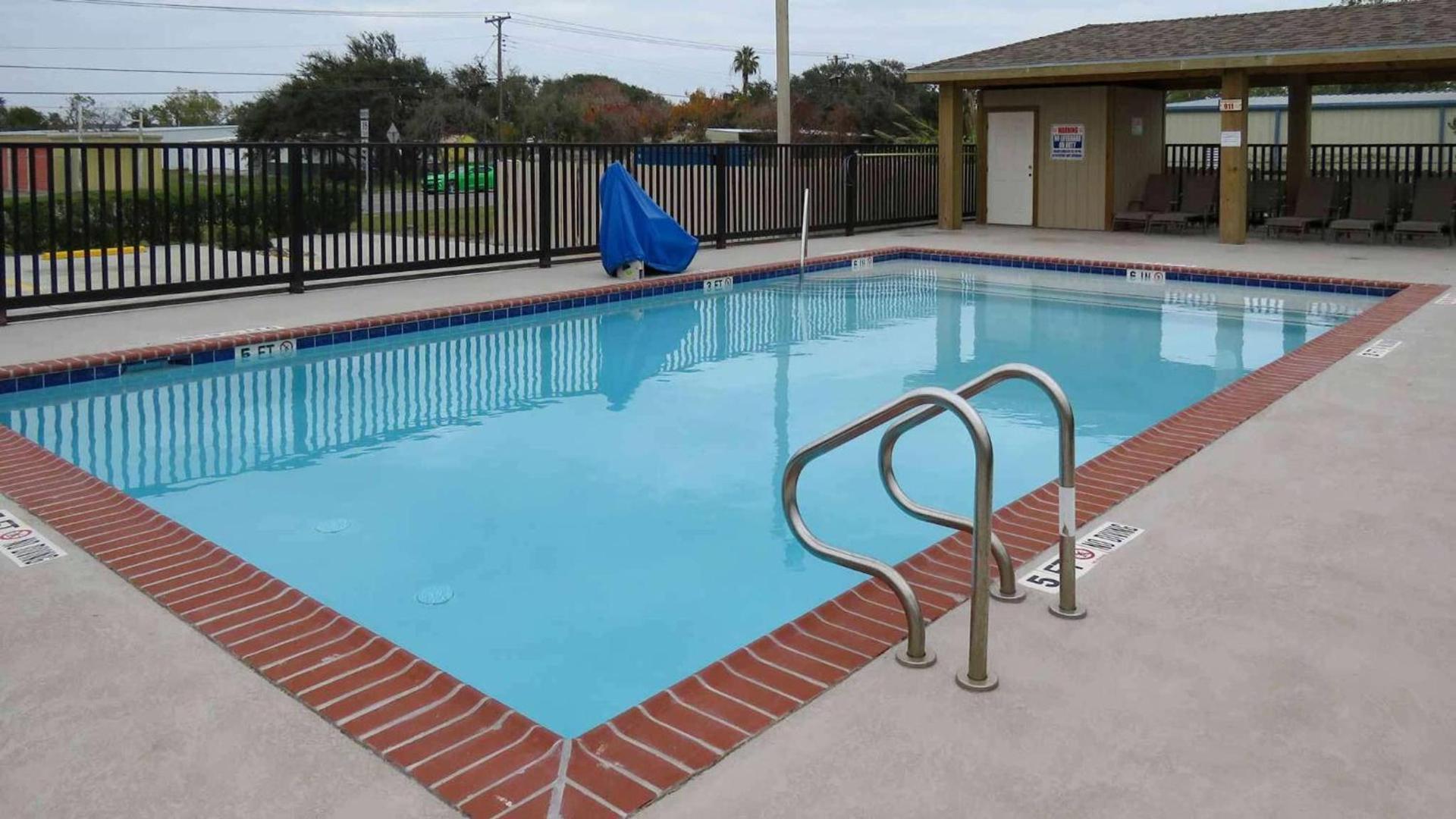 Motel 6-Rockport, TX photo 5