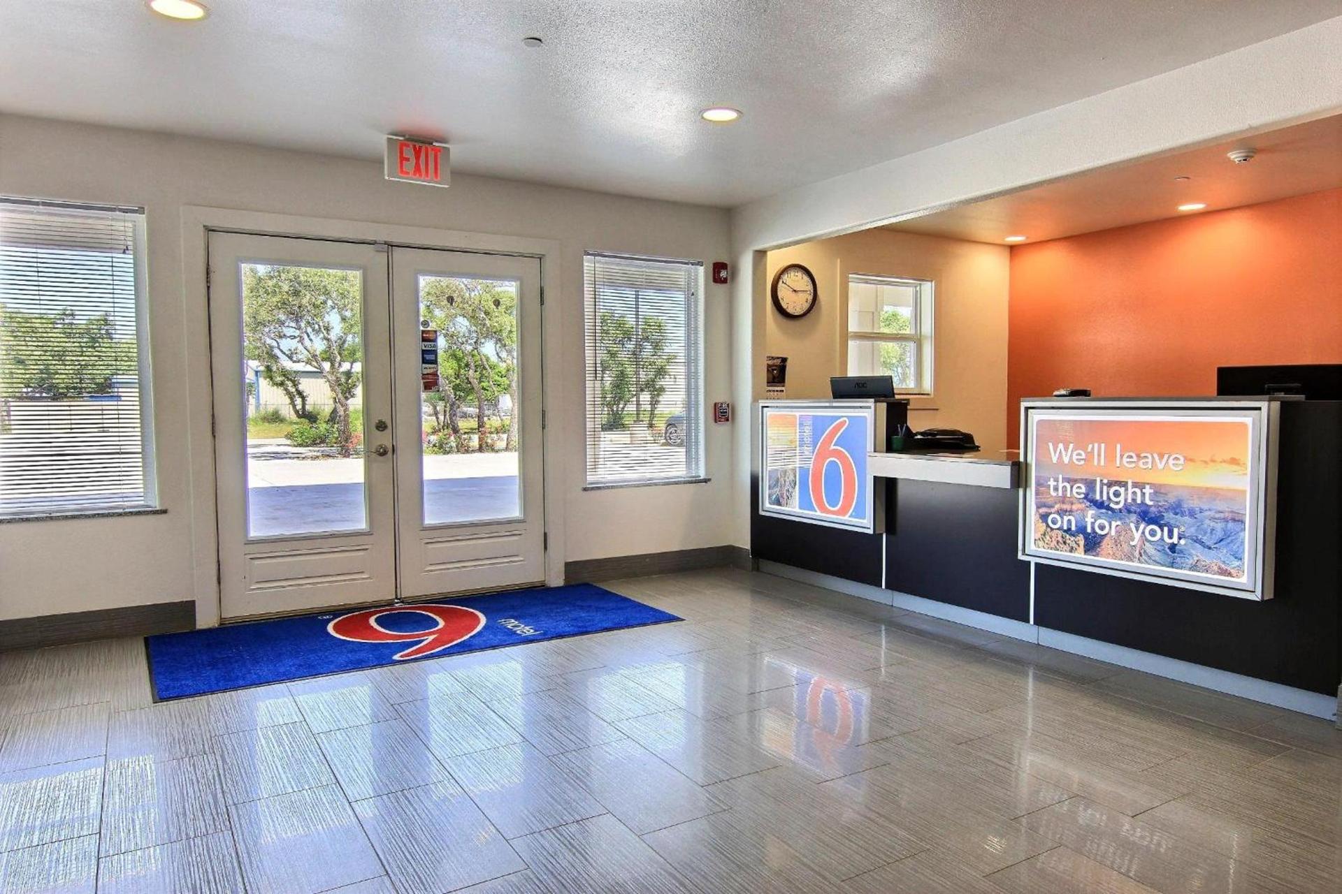 Motel 6-Rockport, TX photo 17
