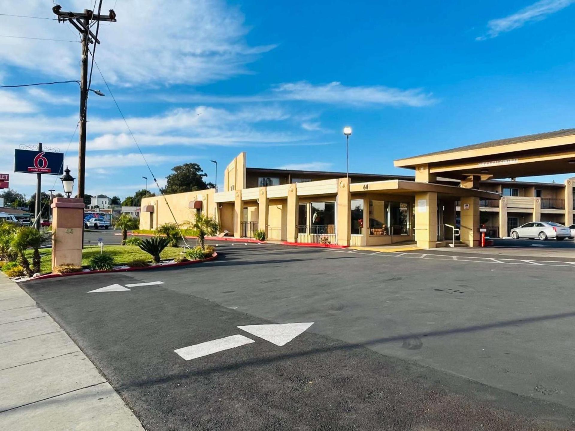 Motel 6 Vallejo, CA - Napa Valley photo 2