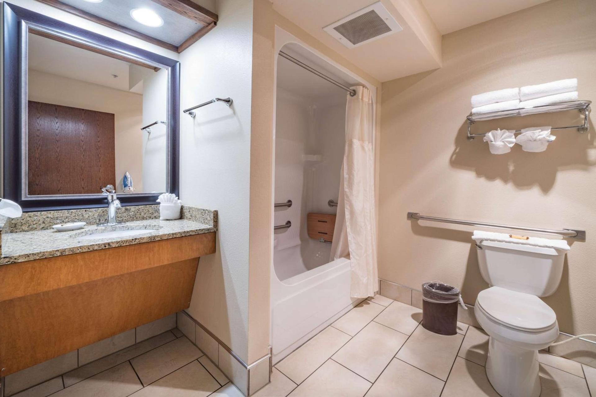 Best Western Plus GranTree Inn photo 33