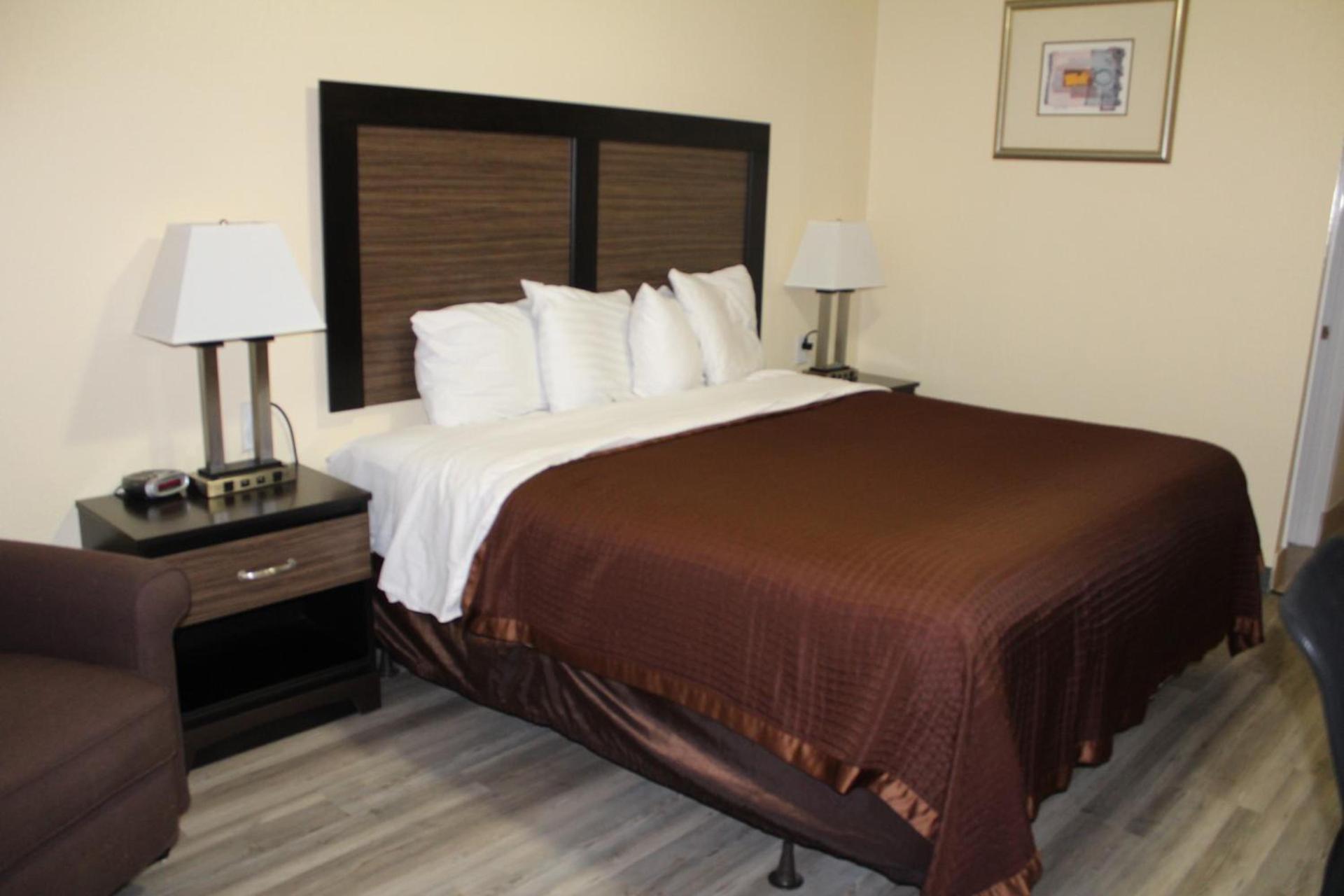 Rodeway Inn Medford South I-5 photo 47