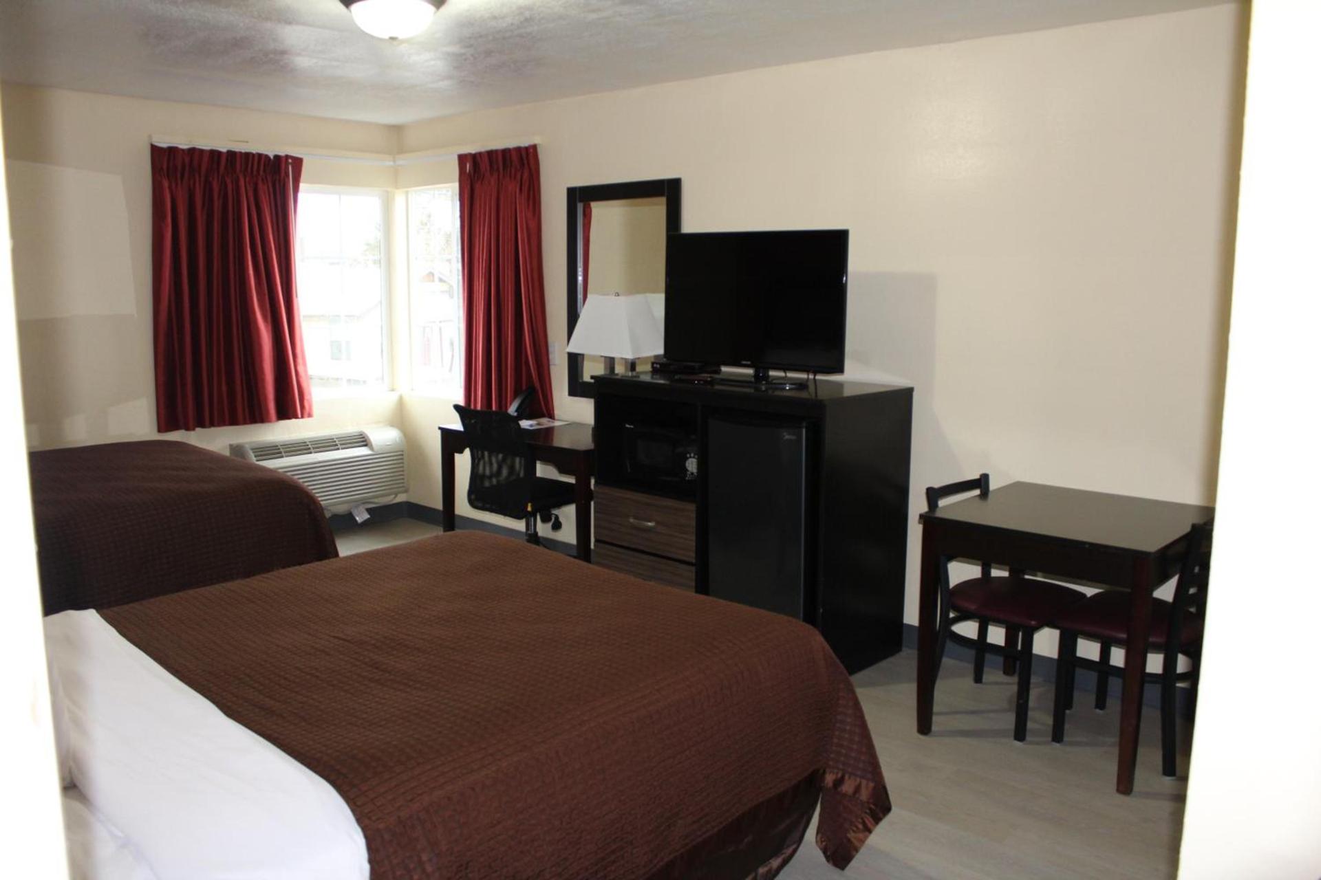 Rodeway Inn Medford South I-5 photo 62