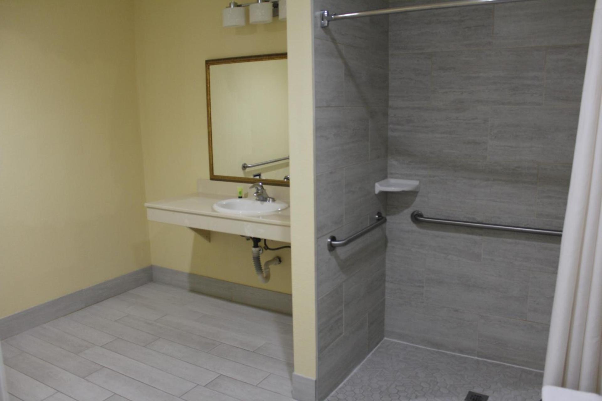 Rodeway Inn Medford South I-5 photo 56