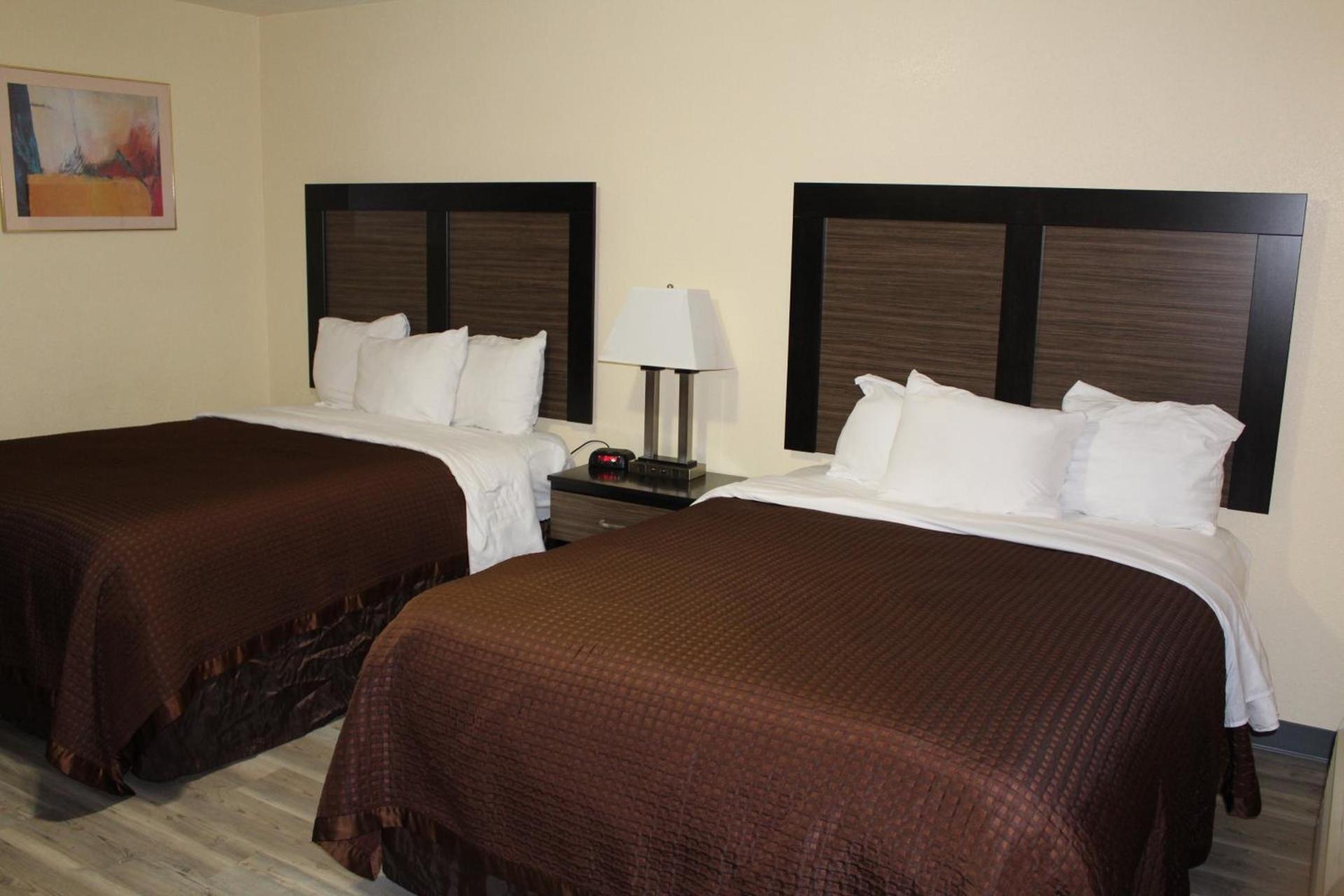 Rodeway Inn Medford South I-5 photo 68