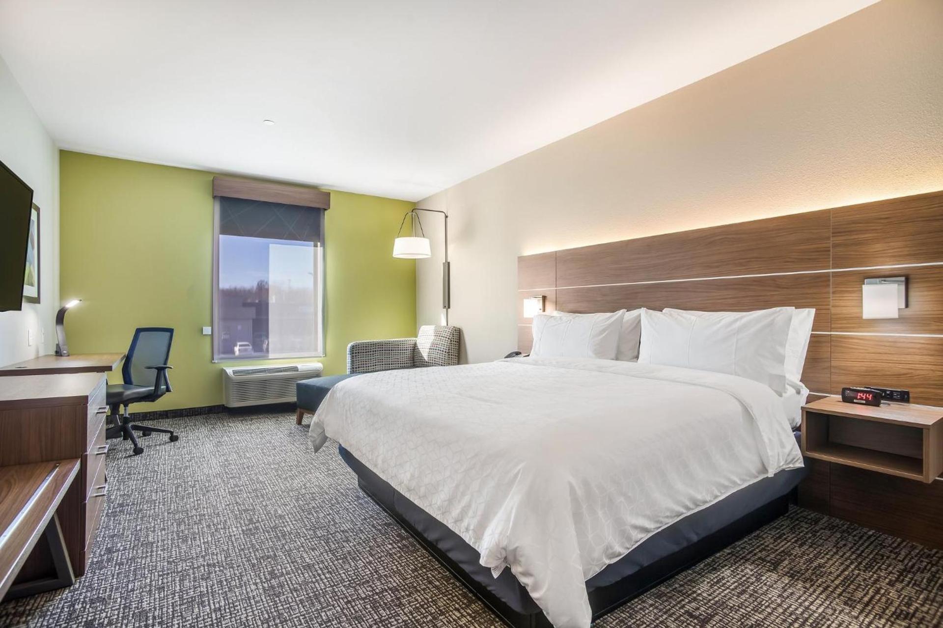 Holiday Inn Express & Suites Tulsa East - Catoosa by IHG photo 52