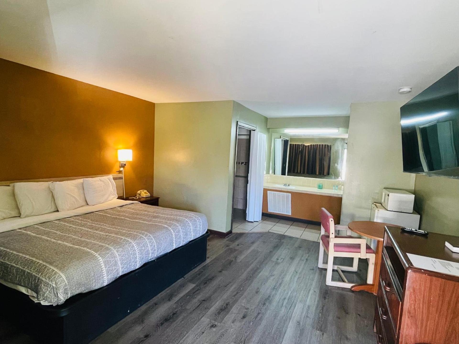 Budget Inn Pulaski photo 7