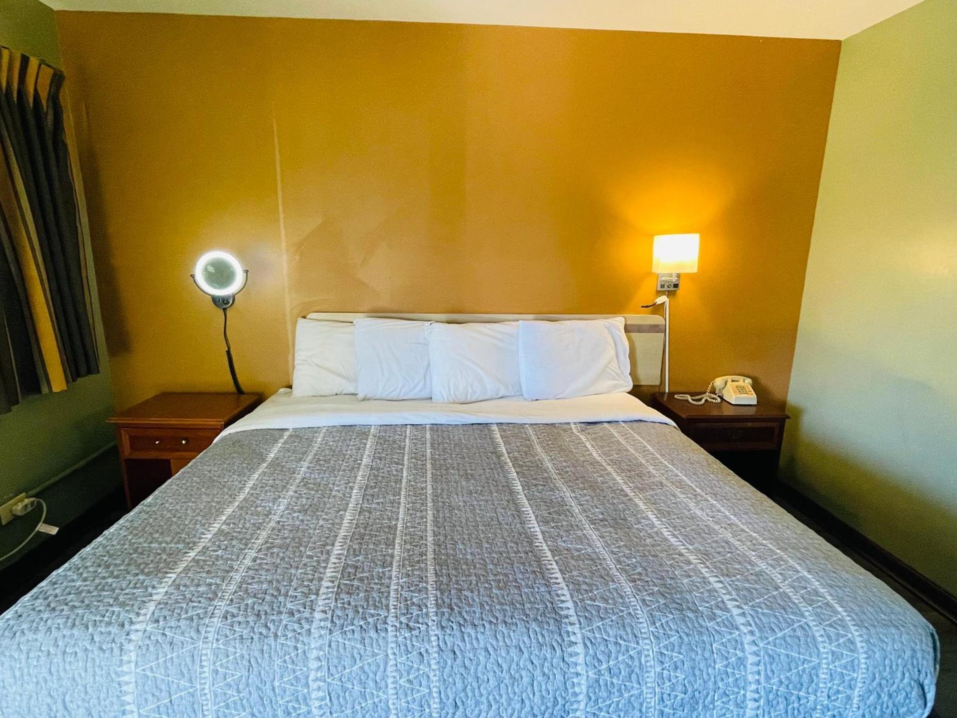 Budget Inn Pulaski photo 6